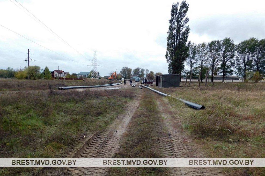 Со строительной площадки в Пинске украли трубы