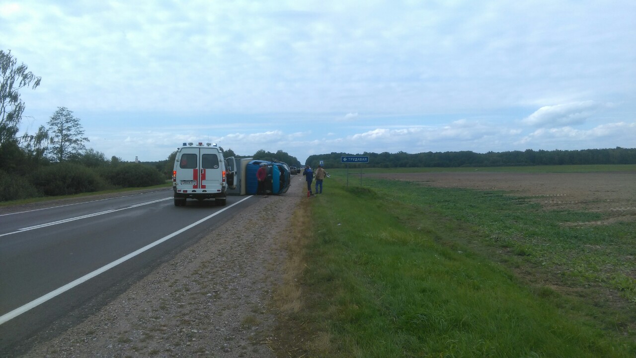 Между Дрогичином и Иваново авария с участием трех автомобилей